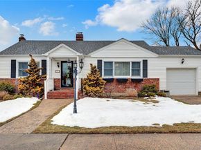 2642 Clovermere Road, Oceanside NY 11572