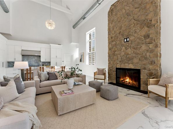 2 Weaver Street 12, Scarsdale NY 10583