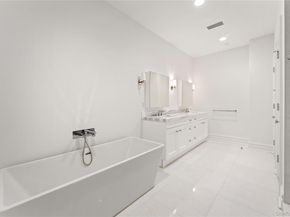 2 Weaver Street 12, Scarsdale NY 10583