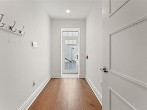 2 Weaver Street 12, Scarsdale NY 10583