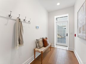 2 Weaver Street 12, Scarsdale NY 10583