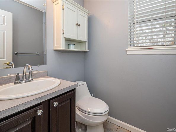 47 Cobblestone Drive, Shoreham NY 11786