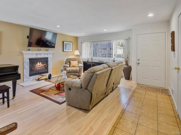 37 Grist Mill Lane, Halesite NY 11743