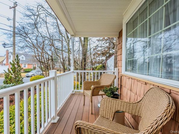 88 Evans Avenue, Albertson NY 11507