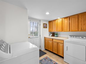 88 Evans Avenue, Albertson NY 11507