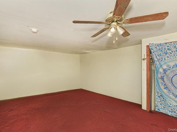 87 9th Avenue, Holtsville NY 11742