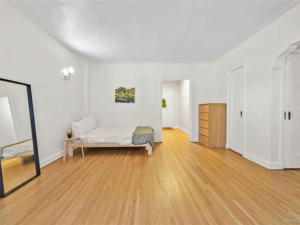 30-83 Crescent Street 2B, Astoria NY 11102