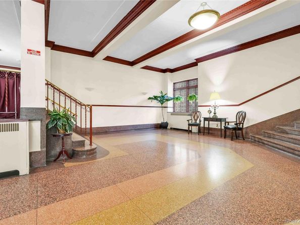 30-83 Crescent Street 2B, Astoria NY 11102