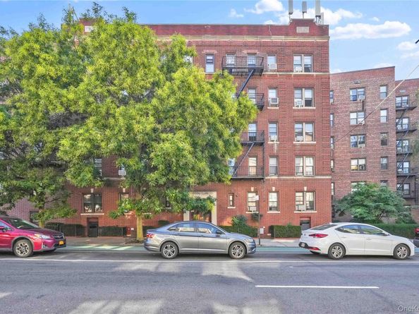 30-83 Crescent Street 2B, Astoria NY 11102