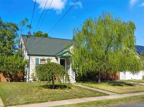 307 Ferndale Court, Copiague NY 11726