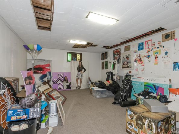 61 Mitchell Avenue, Plainview NY 11803