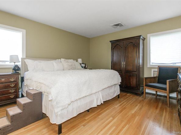 61 Mitchell Avenue, Plainview NY 11803