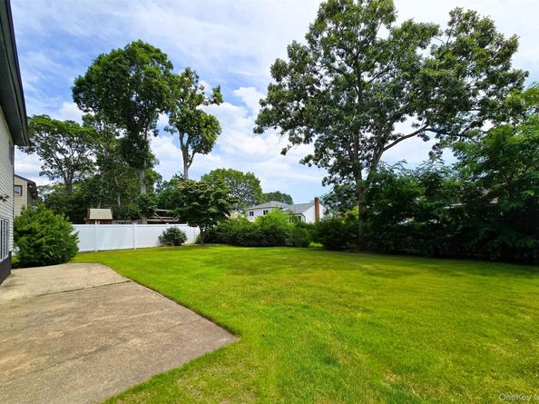 109 North Drive, Massapequa NY 11758