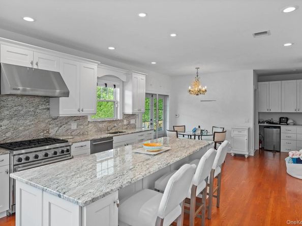 4 Spring Lane, Southampton NY 11968