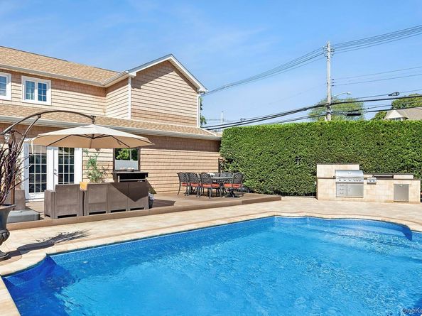 82 Lakeview Avenue, Rockville Centre NY 11570