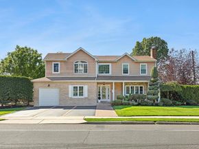 82 Lakeview Avenue, Rockville Centre NY 11570
