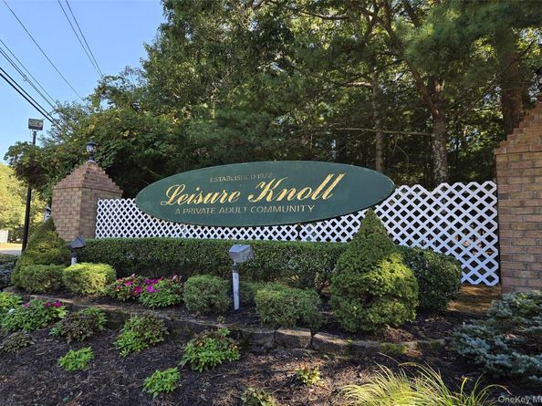 144 Edinburgh Drive, Ridge NY 11961