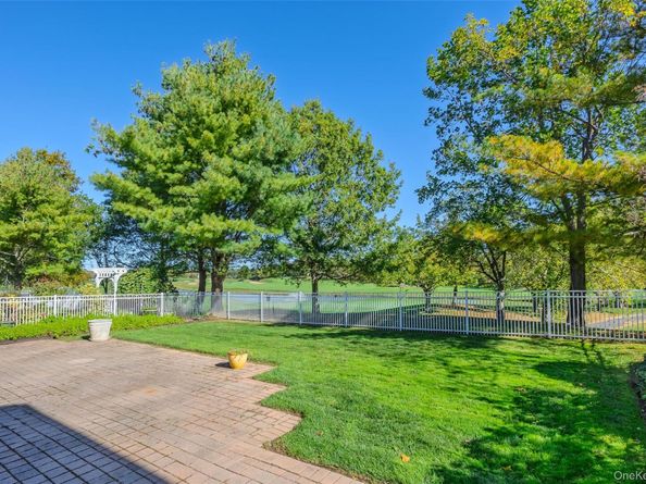 169 Hamlet Drive, Mount Sinai NY 11766
