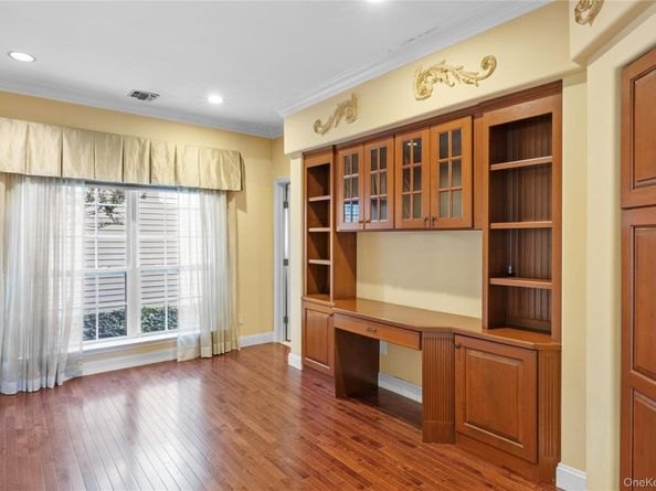 169 Hamlet Drive, Mount Sinai NY 11766