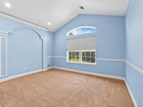 169 Hamlet Drive, Mount Sinai NY 11766