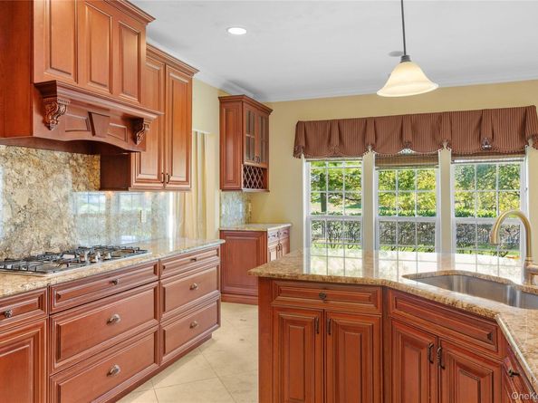 169 Hamlet Drive, Mount Sinai NY 11766