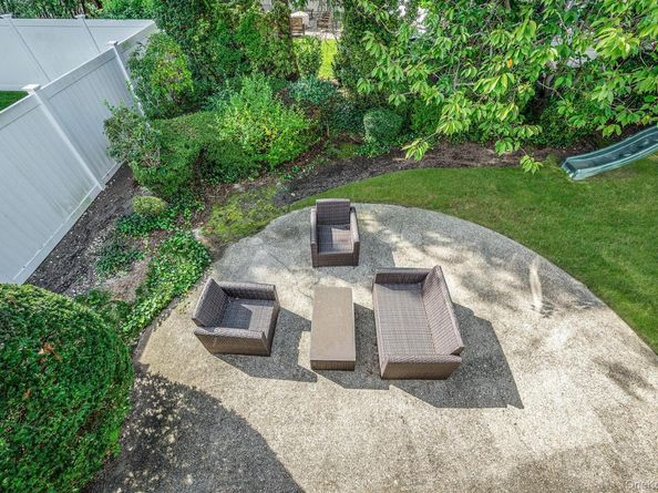 2994 Lonni Lane, Merrick NY 11566