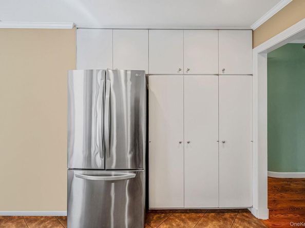 2994 Lonni Lane, Merrick NY 11566