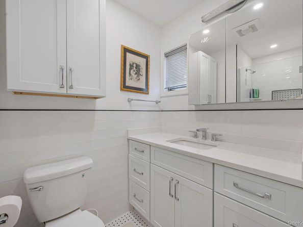 2994 Lonni Lane, Merrick NY 11566