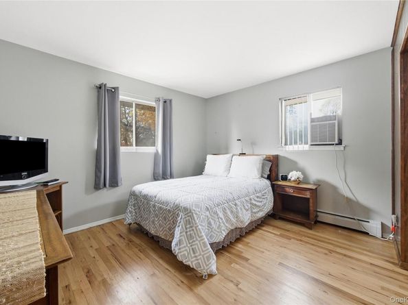 15 Santam Court, Bay Shore NY 11706