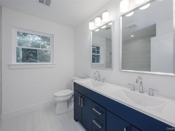 40 Zenith Road, Rocky Point NY 11778