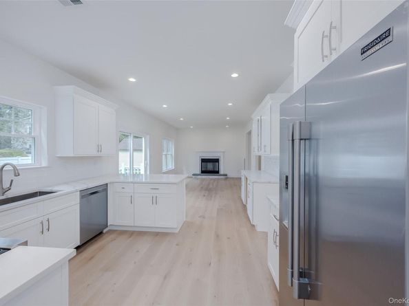 40 Zenith Road, Rocky Point NY 11778