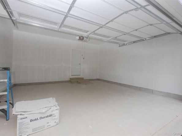 40 Zenith Road, Rocky Point NY 11778