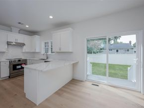 40 Zenith Road, Rocky Point NY 11778