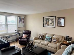 530 Dubois Avenue 2C, Valley Stream NY 11581