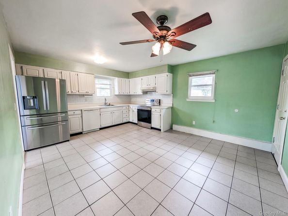 16 Elm Road E, Mastic Beach NY 11951
