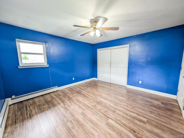 16 Elm Road E, Mastic Beach NY 11951