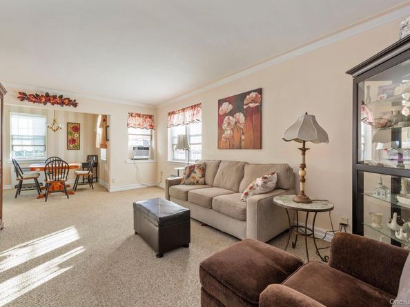 108 S Village 2B, Rockville Centre NY 11570