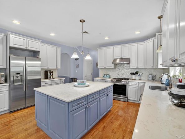 6 Clarion Drive, White Plains NY 10603