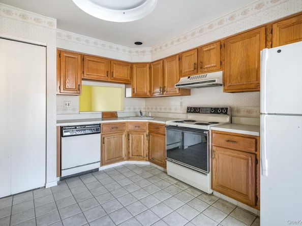 113 Antler Ridge 113, Ossining NY 10562