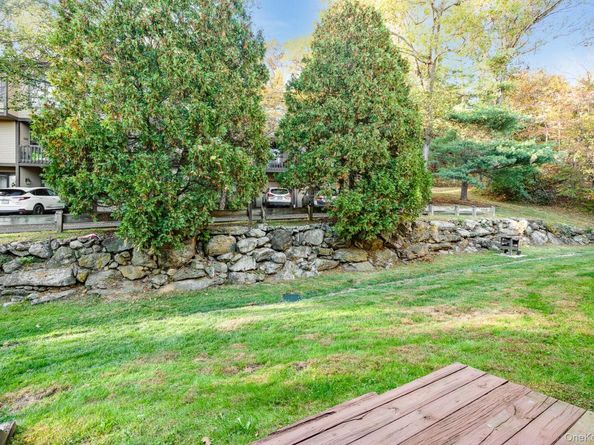 113 Antler Ridge 113, Ossining NY 10562