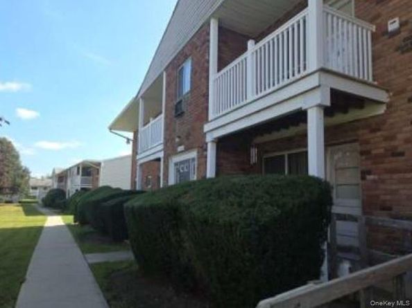 71 ADAMS Road E 2A, Central Islip NY 11722