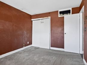 71 ADAMS Road E 2A, Central Islip NY 11722