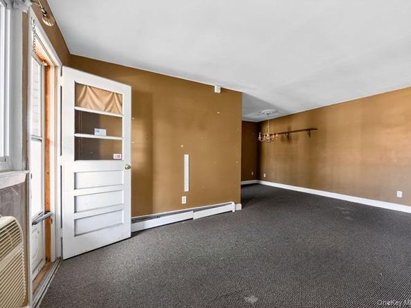 71 ADAMS Road E 2A, Central Islip NY 11722