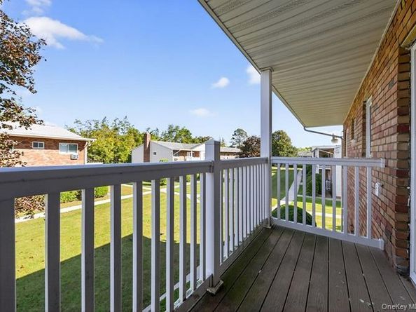 71 ADAMS Road E 2A, Central Islip NY 11722