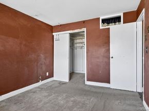 71 ADAMS Road E 2A, Central Islip NY 11722