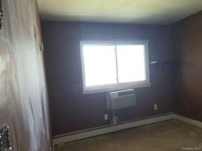 71 ADAMS Road E 2A, Central Islip NY 11722
