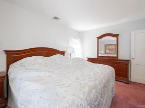 636 S 13th Street, New Hyde Park NY 11040