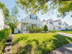 636 S 13th Street, New Hyde Park NY 11040