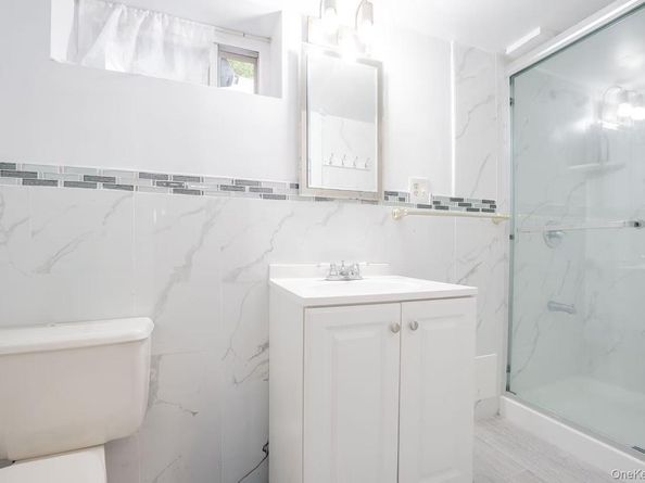 636 S 13th Street, New Hyde Park NY 11040