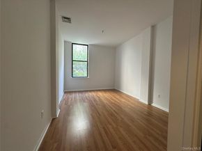 75 McKinley Avenue B14, White Plains NY 10606